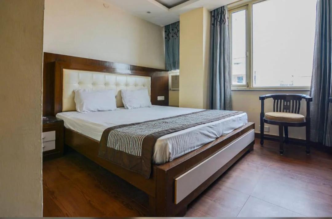 Hotel Opulence Патханкот Экстерьер фото